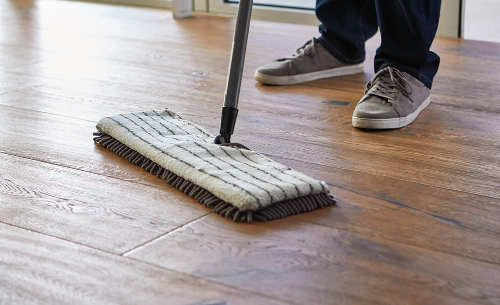 clean laminate floors step 2 -Professional Cleaning Services in Johannesburg